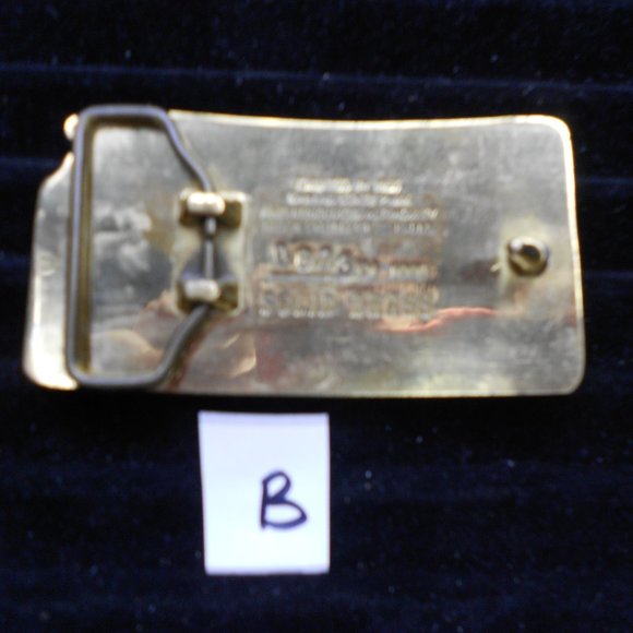 Pick a vintage Kansas State Park Belt Buckle - Picture 4 of 5